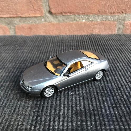 1:43 🇮🇹 ALFA ROMEO 916 GTV …… NÚ 8,50 !!, Hobby en Vrije tijd, Modelauto's | 1:43, Zo goed als nieuw, Auto, Overige merken, Ophalen of Verzenden