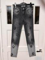 Silvian Heach Veronica Slim/High Waist jeans maat 38, Blauw, Ophalen of Verzenden, Zo goed als nieuw, W30 - W32 (confectie 38/40)