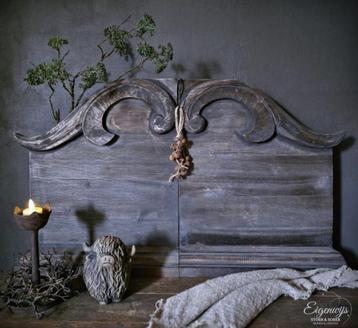 Houten Vergrijsde Vensterbank Ornament beschikbaar voor biedingen