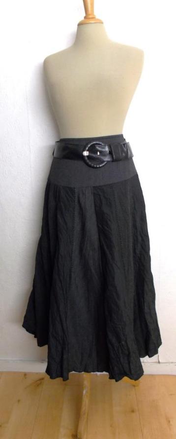 Mooie lange rok van Lisa Campione! 40 beschikbaar voor biedingen
