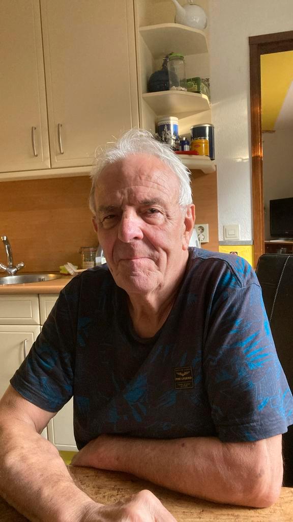 Hallo vriendelijke dame., Contacten en Berichten, Man zoekt Vrouw