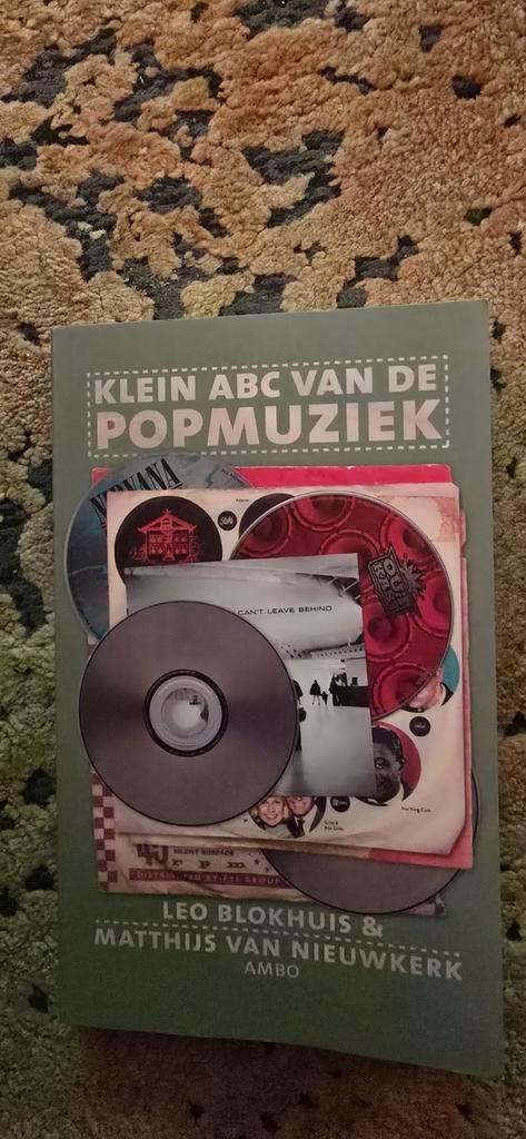 Matthijs van Nieuwkerk - Klein ABC van de popmuziek, Boeken, Muziek, Zo goed als nieuw, Ophalen of Verzenden