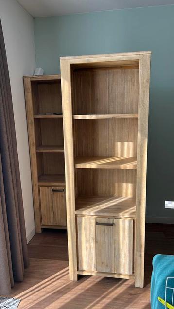 Pronto acacia White wash boekenkasten beschikbaar voor biedingen