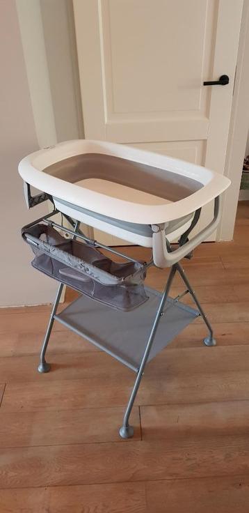 Twistshake Babybad Met Accessoires En Standaard beschikbaar voor biedingen
