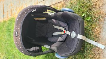 maxi cosi beschikbaar voor biedingen