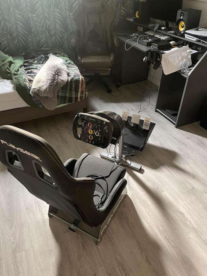 Playseat met ferrari f1 stuur, Spelcomputers en Games, Spelcomputers | Overige Accessoires, Gebruikt, Ophalen