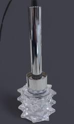 70's vintage chromé en glazen hanglamp, Gebruikt, Ophalen of Verzenden, Glas, 75 cm of meer