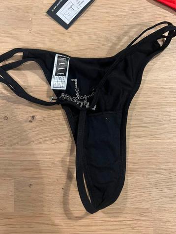 Elle string maat 1x 38 3x 36 NIEUW!! Nu €3,50 beschikbaar voor biedingen