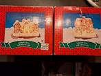 Kerstdorp huisjes 2 stuks in doos.  Zonder verlichting., Diversen, Kerst, Ophalen of Verzenden, Zo goed als nieuw