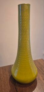 Keramische groene vintage vaas - Cara design, Huis en Inrichting, Woonaccessoires | Vazen, Aardewerk of Porselein, Ophalen of Verzenden