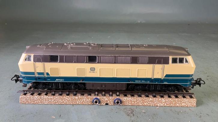 Marklin ho 3074.3 Dieselloc DB 216-188-3 , analoog., Hobby en Vrije tijd, Modeltreinen | H0, Zo goed als nieuw, Locomotief, Wisselstroom