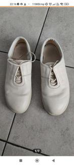 ECCO kreem kleur schoenen maat 38, Ophalen of Verzenden, Zo goed als nieuw, Sneakers of Gympen