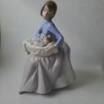 LLadro NAO  Mothers Joy (nr #1381), Ophalen of Verzenden, Zo goed als nieuw, Mens