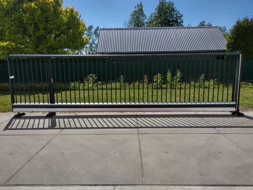 Vrijdragende Elektrische Aluminium Schuifpoort Groen 600x200, Tuin en Terras, Tuinhekken en Hekwerk, Gebruikt, Spijlenhekwerk