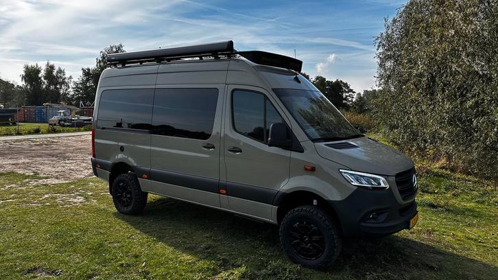 Innova Roadtrip 4x4 Sprinter camper in mosgrijs, Caravans en Kamperen, Campers, Particulier, tot en met 2, Buscamper of Camperbus