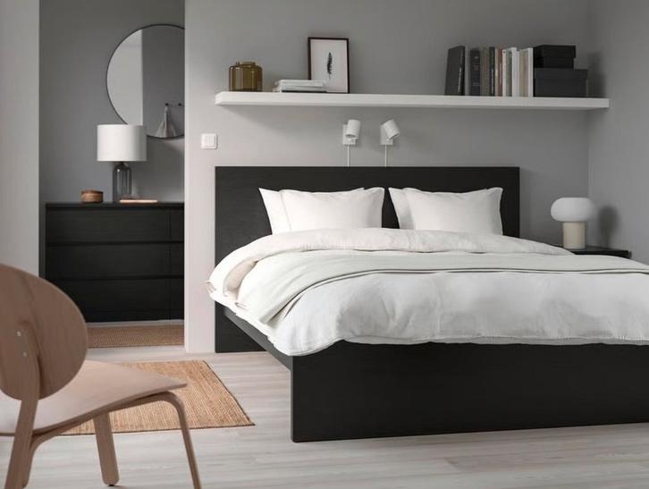 Zwart bed 160x200 compleet met achterwand, Huis en Inrichting, Slaapkamer | Complete slaapkamers, Zo goed als nieuw, Tweepersoons