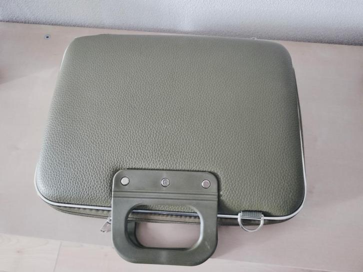 Laptoptas bombato, Computers en Software, Laptoptassen, Zo goed als nieuw, Aktetas, 15 inch, Ophalen