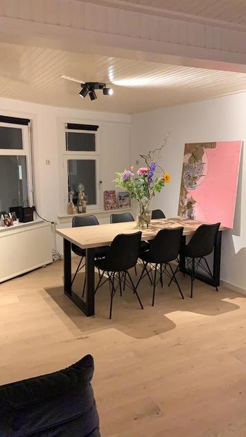 Houten eettafel met stalen poten 190x81cm beschikbaar voor biedingen