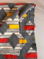 Scheerwollen retro deken, Ophalen of Verzenden, Gebruikt, 100 cm of meer, Deken