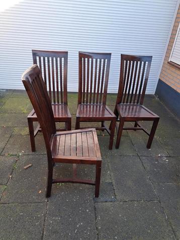 Mooie vintage stoelen  beschikbaar voor biedingen
