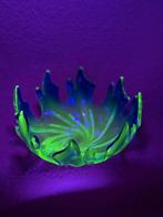 vintage murano uranium schaal, Antiek en Kunst, Antiek | Glas en Kristal, Ophalen of Verzenden