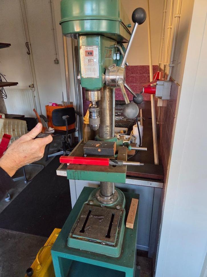 King TNW16 kolomboormachine, Doe-het-zelf en Verbouw, Gereedschap | Boormachines, Gebruikt, Kolomboormachine, 400 tot 600 watt