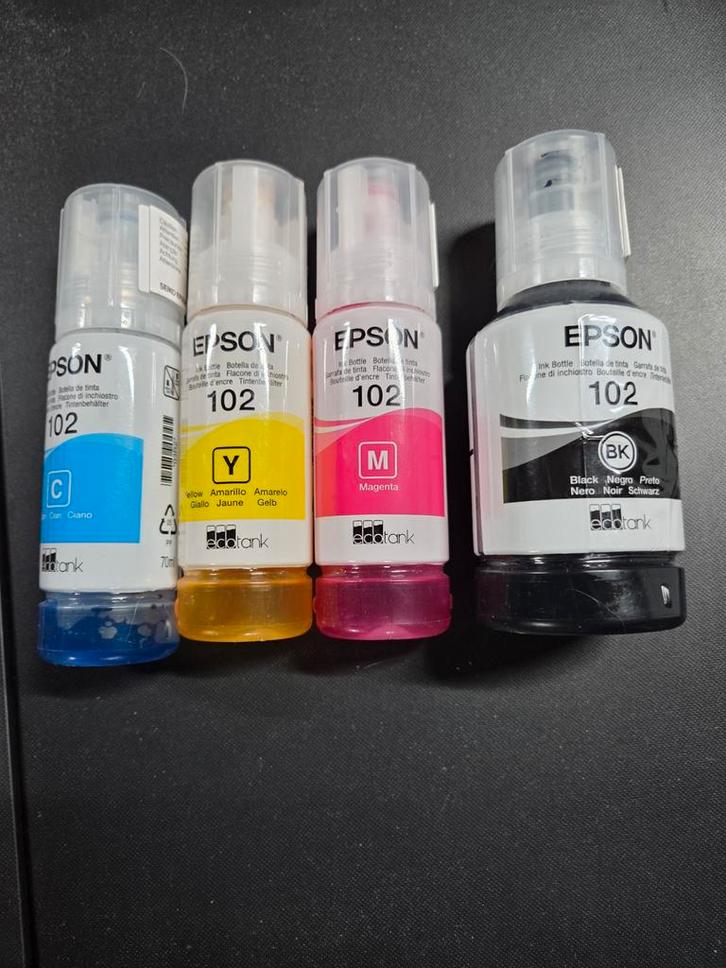 Epson 102 inktflesjes - zwarte fles is vol, kleur minimaal., Computers en Software, Printerbenodigdheden, Gebruikt, Cartridge