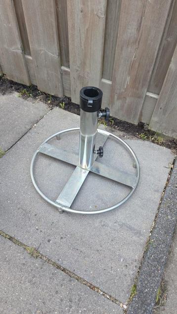 Parasol voet  beschikbaar voor biedingen