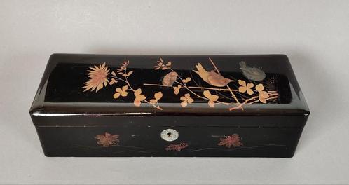 Japanse lakdoos met bloemen en vogels. Jaren 50, Antiek en Kunst, Kunst | Niet-Westerse kunst, Ophalen of Verzenden