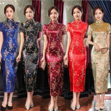 Prachtige Chinese jurk kort/lang model met mooie accessoires beschikbaar voor biedingen