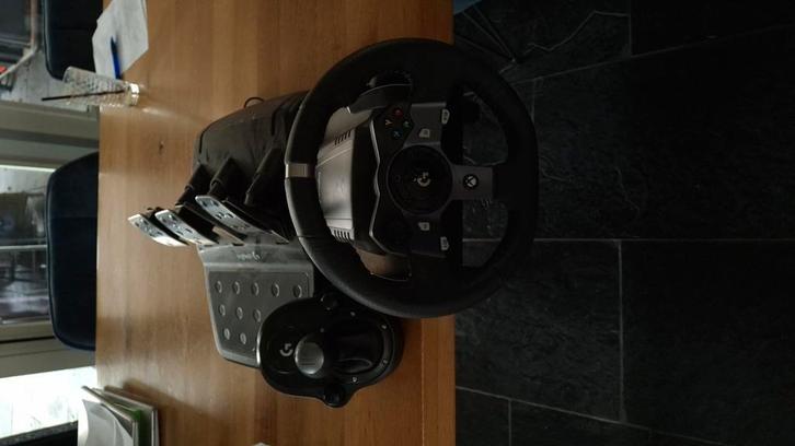 Loghitech Stuur, Pedalen. Voor xbox en pc., Spelcomputers en Games, Spelcomputers | Xbox | Accessoires, Zo goed als nieuw, Xbox Original