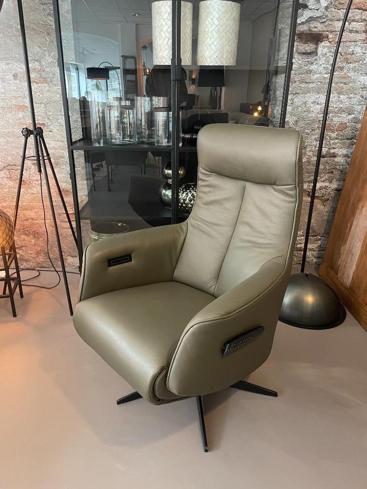 Relaxfauteuil De Toekomst Twice | Nederlands product, Huis en Inrichting, Fauteuils, Nieuw, Leer, 50 tot 75 cm, Ophalen