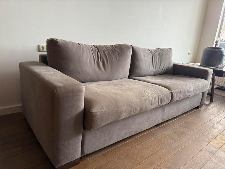 Mooie bank taupe kleur, Huis en Inrichting, Banken | Bankstellen, Gebruikt, Rechte bank, Driepersoons, 200 tot 250 cm, 75 tot 100 cm