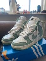 Nike Dunk High, Ophalen of Verzenden, Zo goed als nieuw, Overige kleuren