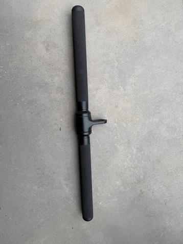 Tricep / bicep bar zwart beschikbaar voor biedingen