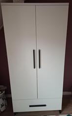 Babykamer set: kledingkast en commode, Kinderen en Baby's, Kinderkamer | Commodes en Kasten, Ophalen, 50 tot 70 cm, 105 cm of meer