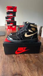 Nike Air Jordan 1 Metallic Gold Black maat 42,5, Zwart, Nieuw, Ophalen of Verzenden, Sneakers of Gympen