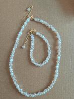 Goudkleurige parelketting + armband set – elegant & chic, Kunststof, Verstelbaar, Nieuw, Ophalen of Verzenden