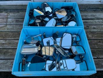 Partij spiegels voor diverse oldtimers beschikbaar voor biedingen