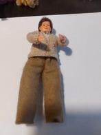cacao man ,gebreid vest, Verzamelen, Poppenhuizen en Toebehoren, Ophalen of Verzenden, Zo goed als nieuw, Poppenhuis