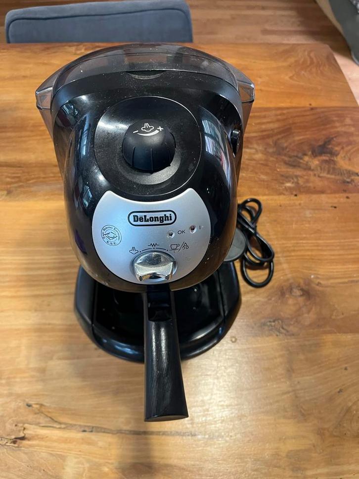 DeLonghi Espresso Apparaat - Gebruikt, Witgoed en Apparatuur, Koffiezetapparaten, Gebruikt, Gemalen koffie, Espresso apparaat
