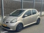 Toyota Aygo 1.0-12V + AIRCO/5DEURS, Auto's, Voorwielaandrijving, Gebruikt, Bruin, 4 stoelen
