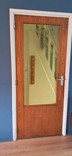 Vintage stompe houten binnendeur met Guss antiek geel, Doe-het-zelf en Verbouw, Deuren en Horren, Ophalen, Gebruikt, 80 tot 100 cm