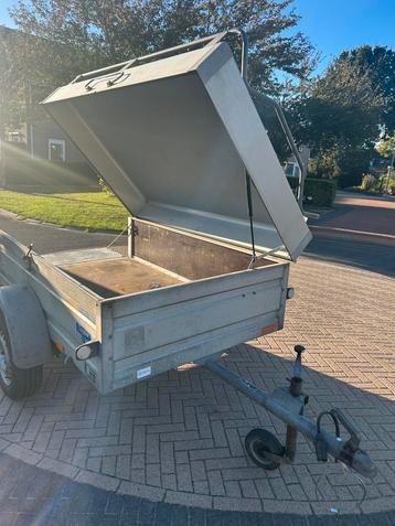 Nette bagagewsgen  met reserve wiel beschikbaar voor biedingen