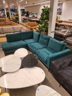 Nieuwe hoekbank Sterre groen 250x200cm €600, Huis en Inrichting, Ophalen, ., Nieuw, .