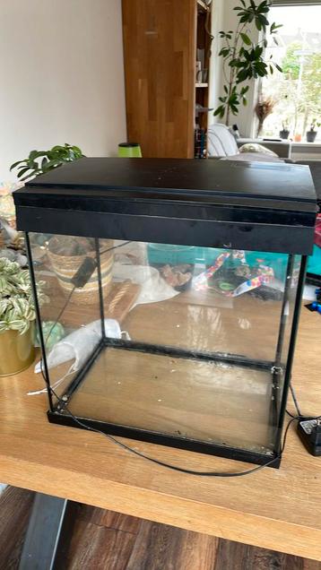 Aquarium 30 l beschikbaar voor biedingen