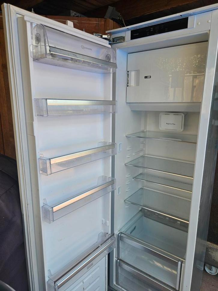 Inbouw koelkast Bauknecht met vriesvakje, Witgoed en Apparatuur, Koelkasten en IJskasten, Zo goed als nieuw, Met vriesvak, 45 tot 60 cm