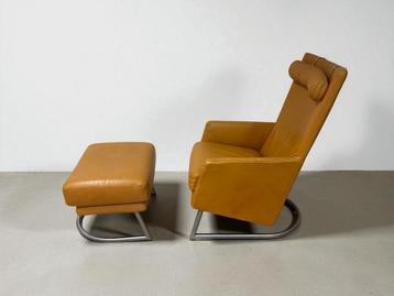 Monits Maddona Fauteuil met Hocker beschikbaar voor biedingen