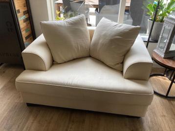 loveseat cremewit