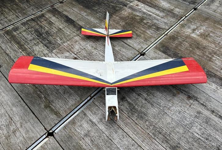 Protech Top 400 rc vliegtuig 106x50cm, Hobby en Vrije tijd, Modelbouw | Radiografisch | Vliegtuigen, Ophalen of Verzenden